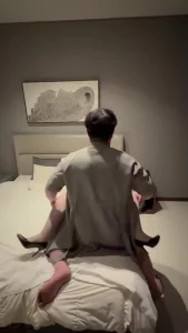 领导说操完老婆就能结款