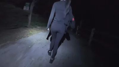 穿着瑜伽裤夜跑被我强行拿下没想到是个大巨乳赚大发了