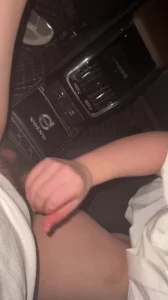 【真实】微露脸车震长得像张柏芝一样的骚货人妻