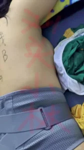 几个客人在我身上轮流排精写字