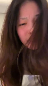 极品颜值性感美女，在镜头前操的一脸销魂！！！、