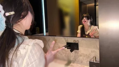 [原创]【女主已成年】镜前后入爆操Lo裙可爱白虎小母狗口交毒龙