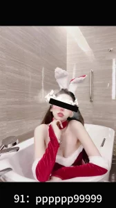 【大奶骚比】新年到了，红色喜庆，骚比大奶，bbw联系我